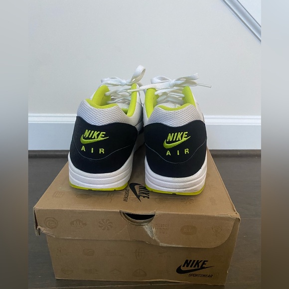 Nike Air Max 1 - Picture 4 of 7